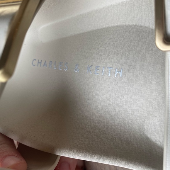 NWOT Charles & Keith Metallic Buckle Slide Sandals Size 9.5-10 - Picture 4 of 6